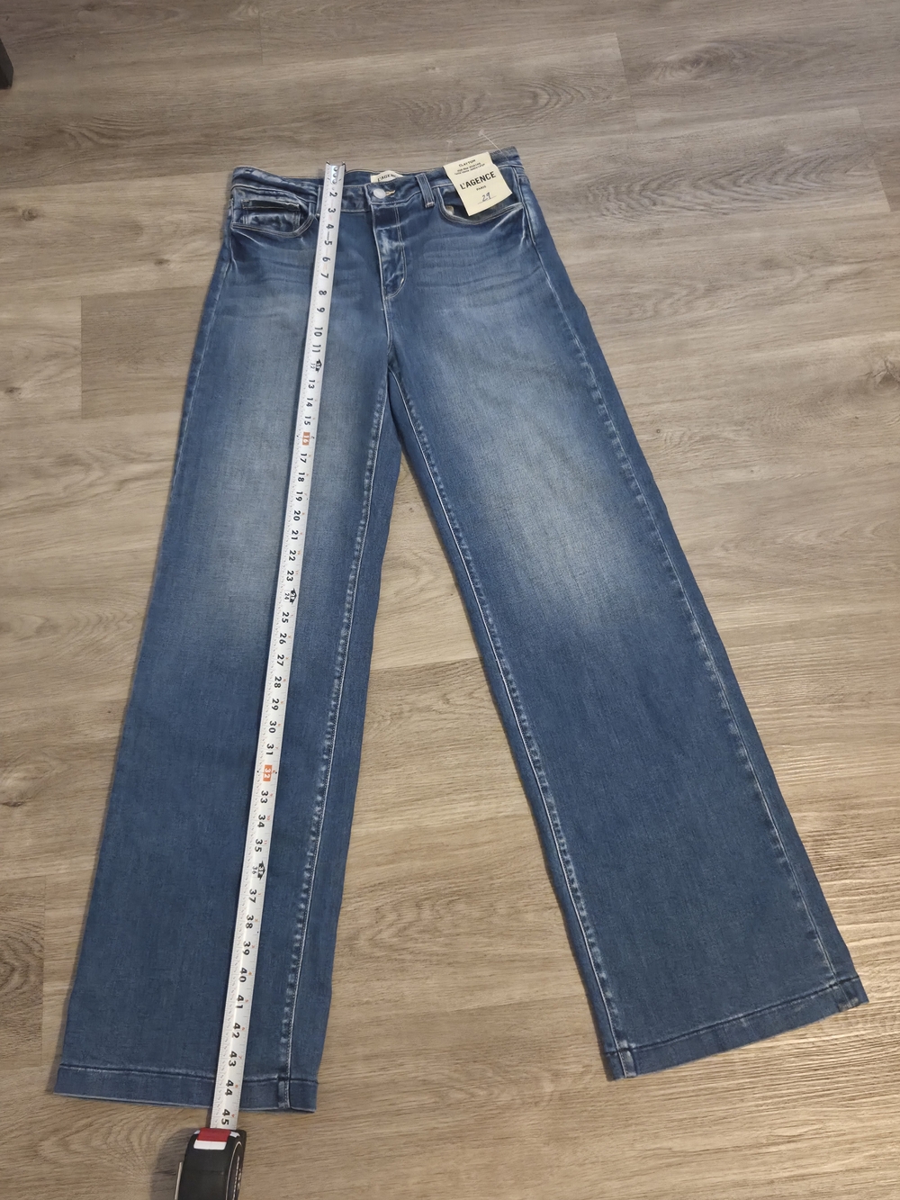 L'AGENCE Wide-Leg Jeans in Medium Blue Wash Size 29 - Picture 4 of 8